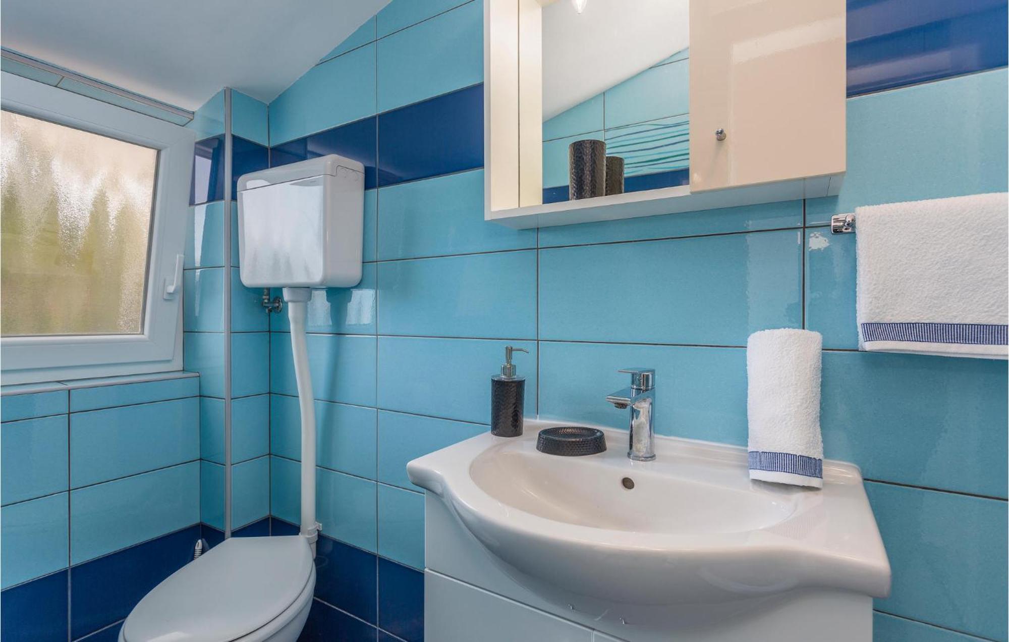 Nice Apartment In Krk With Wifi Risika Exteriör bild